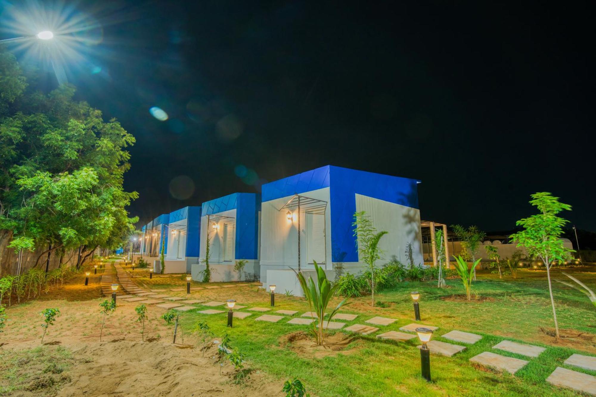 Seaborne Beach Resort Auroville Buitenkant foto