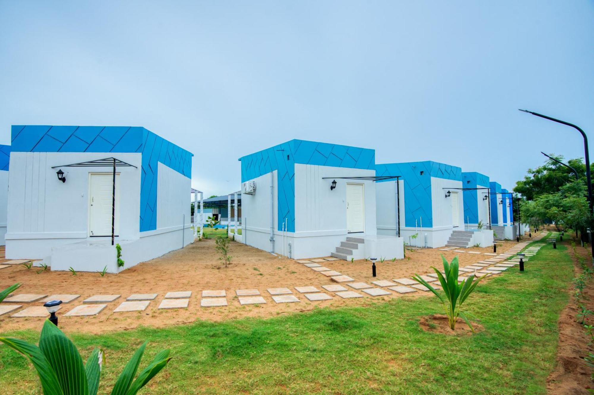 Seaborne Beach Resort Auroville Buitenkant foto
