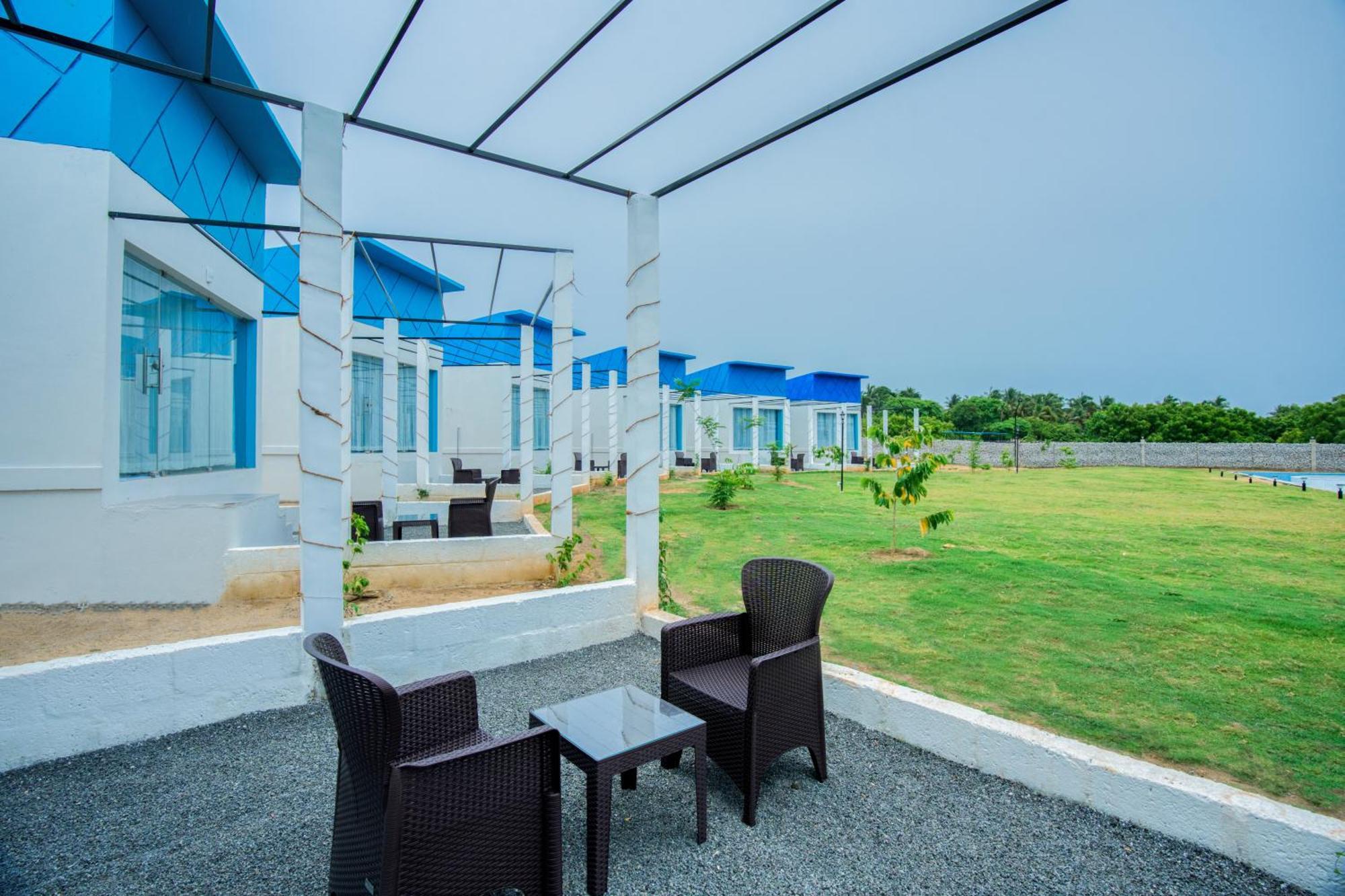 Seaborne Beach Resort Auroville Buitenkant foto