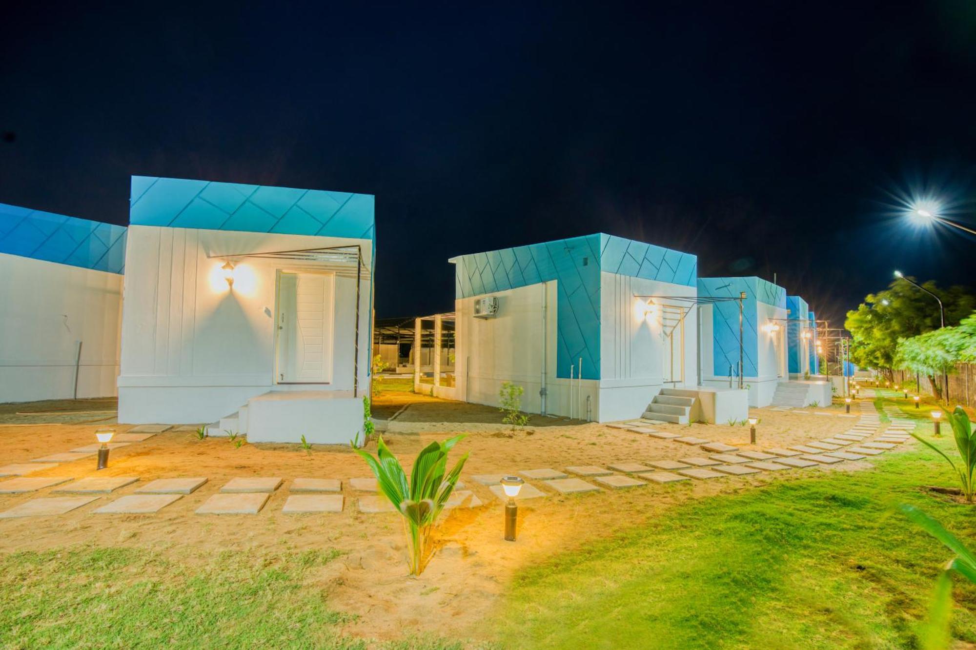 Seaborne Beach Resort Auroville Buitenkant foto